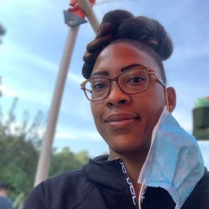 Meet your Posher, Alicia